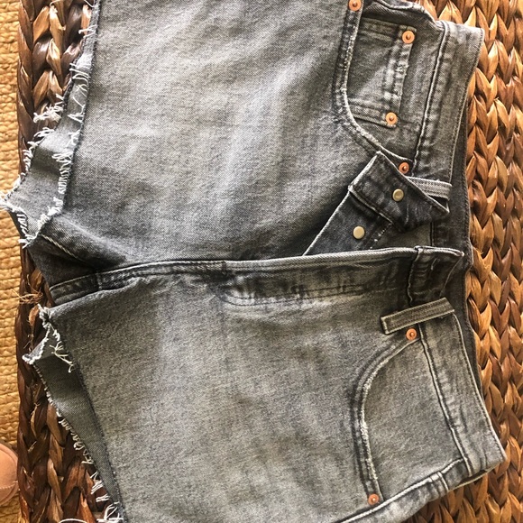 Levi’s raw hem - Picture 2 of 2